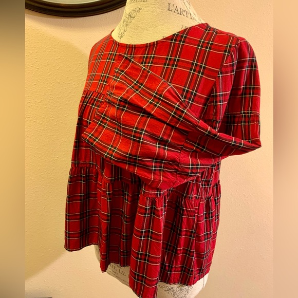 LN MADEWELL TOP WITH 3/4 L BELL SLEEVES. FIGURE FLATTERING. - Picture 2 of 8